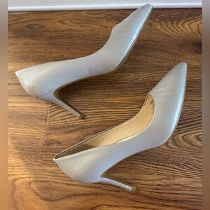KARL LAGERFELD grey heels (size 6)